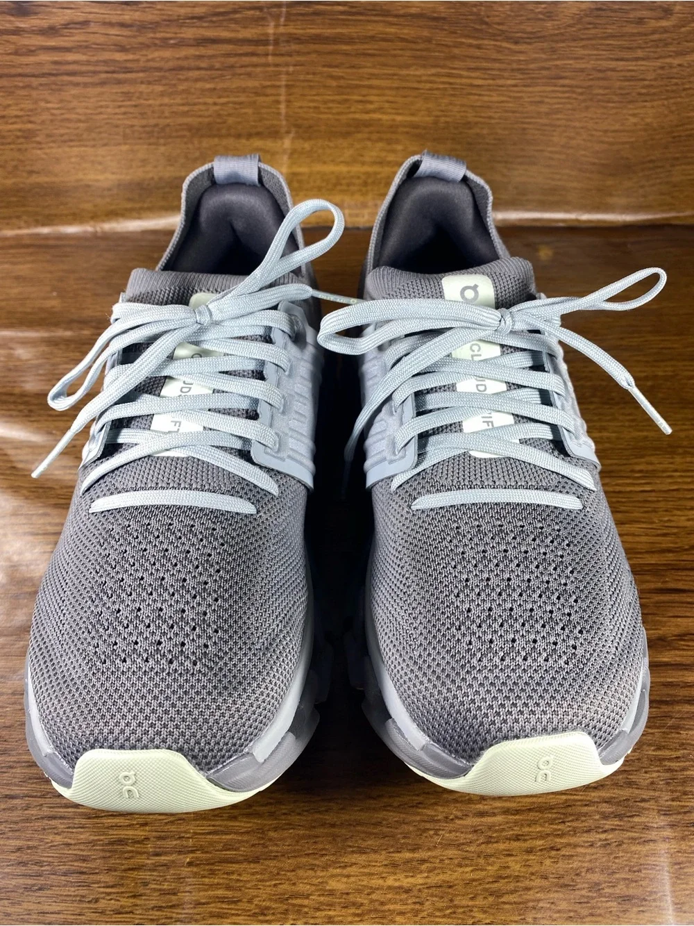 On Cloudswift women’s shoe size 7.5
